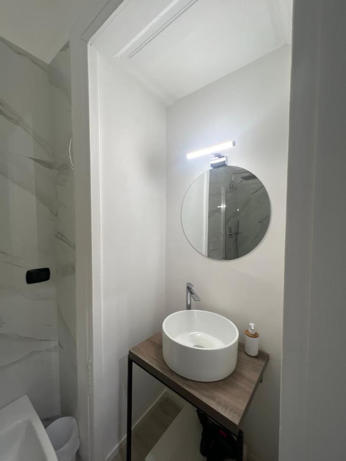 La Piazza Suite Наполи Екстериор снимка