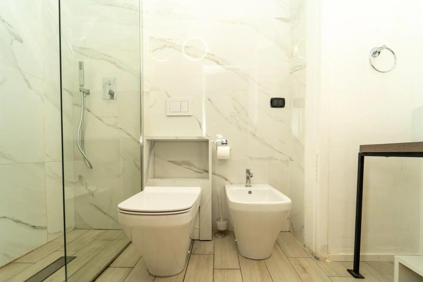 La Piazza Suite Наполи Екстериор снимка