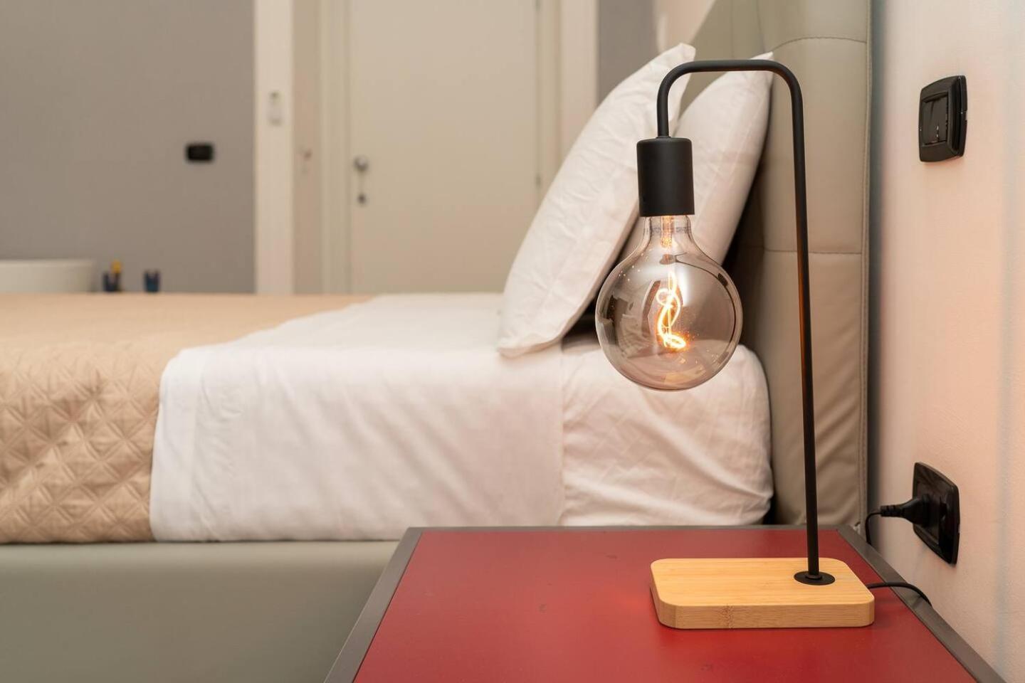 La Piazza Suite Наполи Екстериор снимка