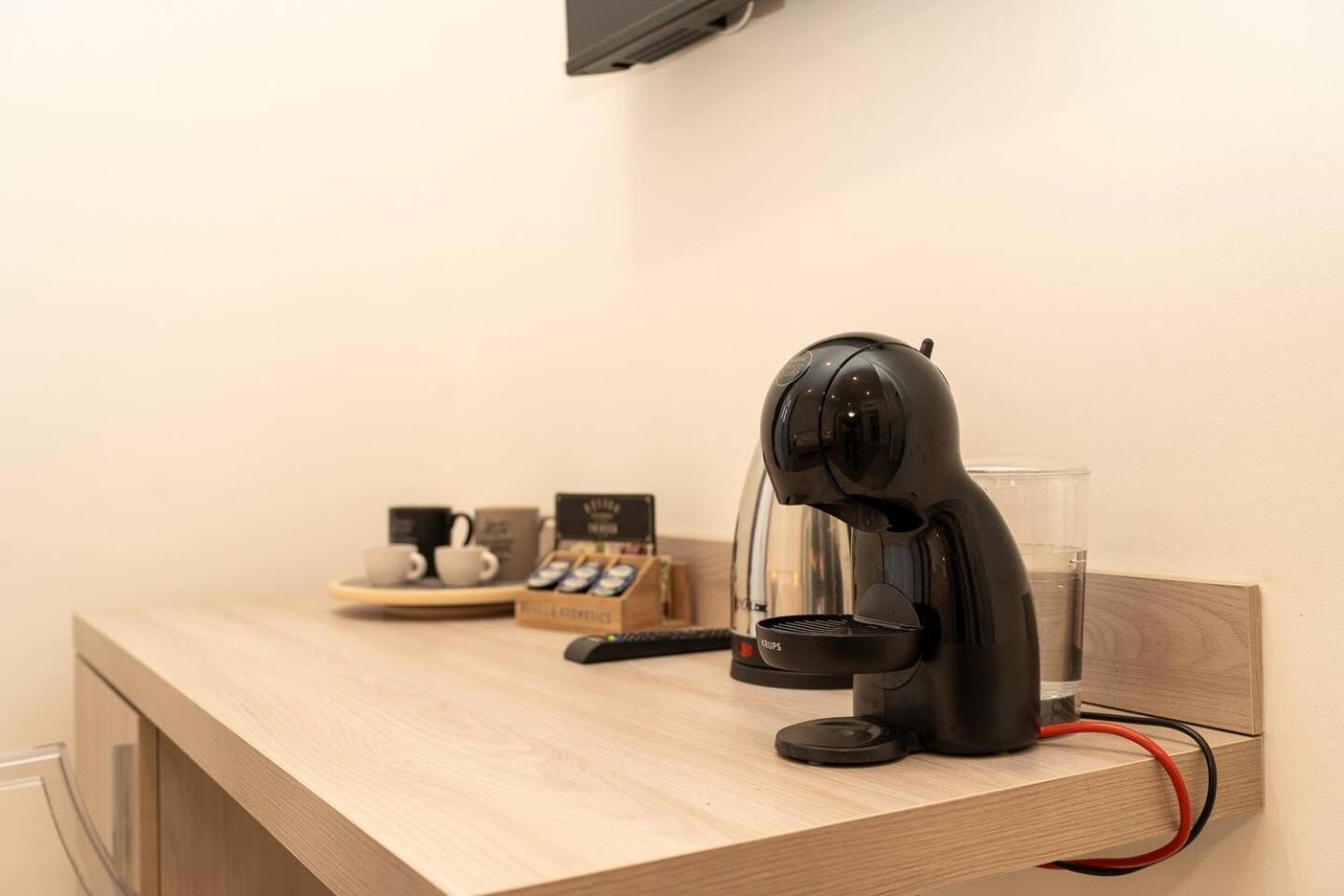 La Piazza Suite Наполи Екстериор снимка